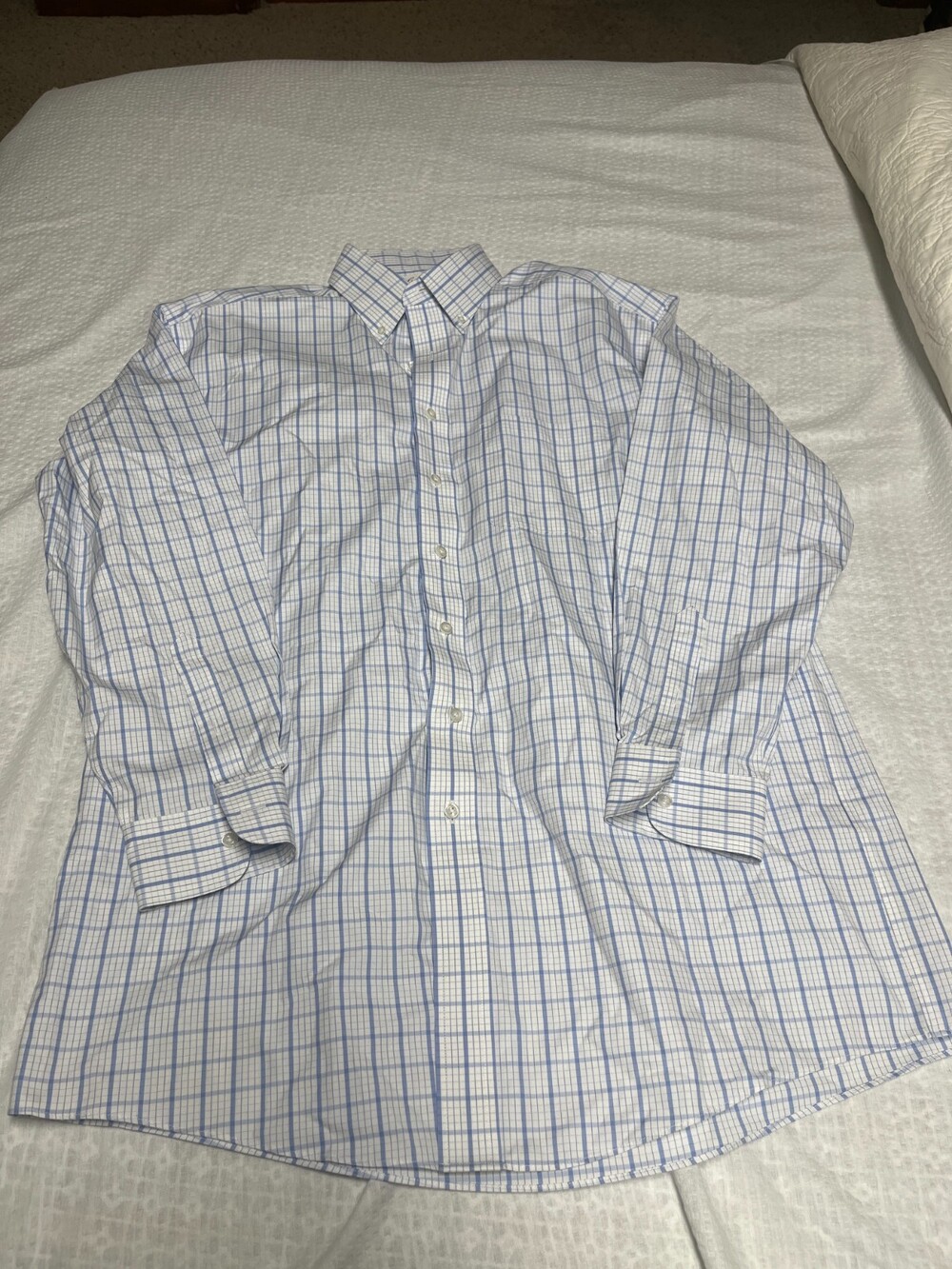 Round Tree and York Gold Label Men's shirt 16-34 no iron white/light blue